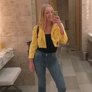 Meet your Posher, Jennavieve